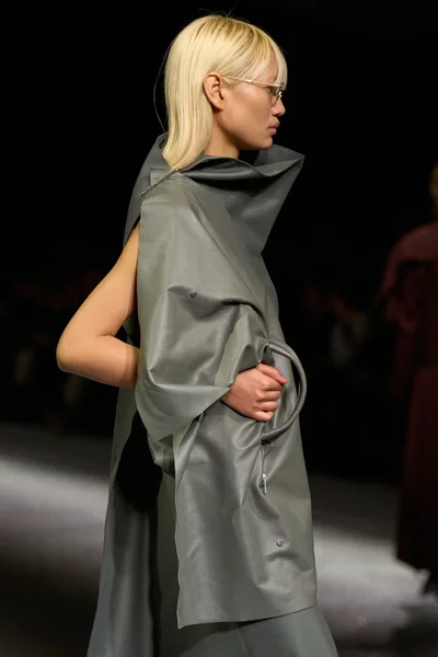 Look 57